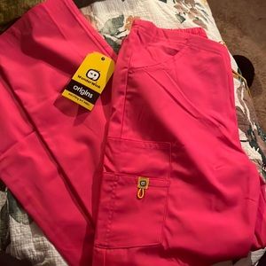 WonderWi k scrub bottoms